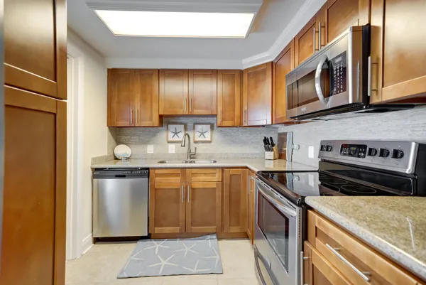 $829,000 | 225 South Beach Road, Unit 503, Tequesta, FL 33469