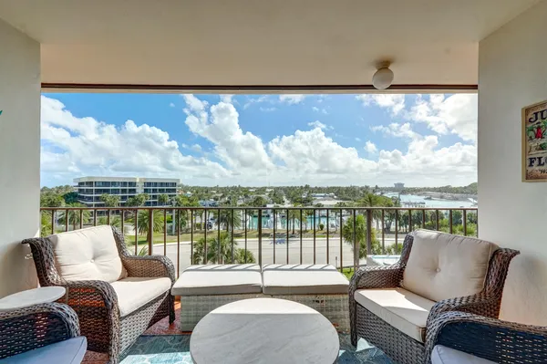 $829,000 | 225 South Beach Road, Unit 503, Tequesta, FL 33469