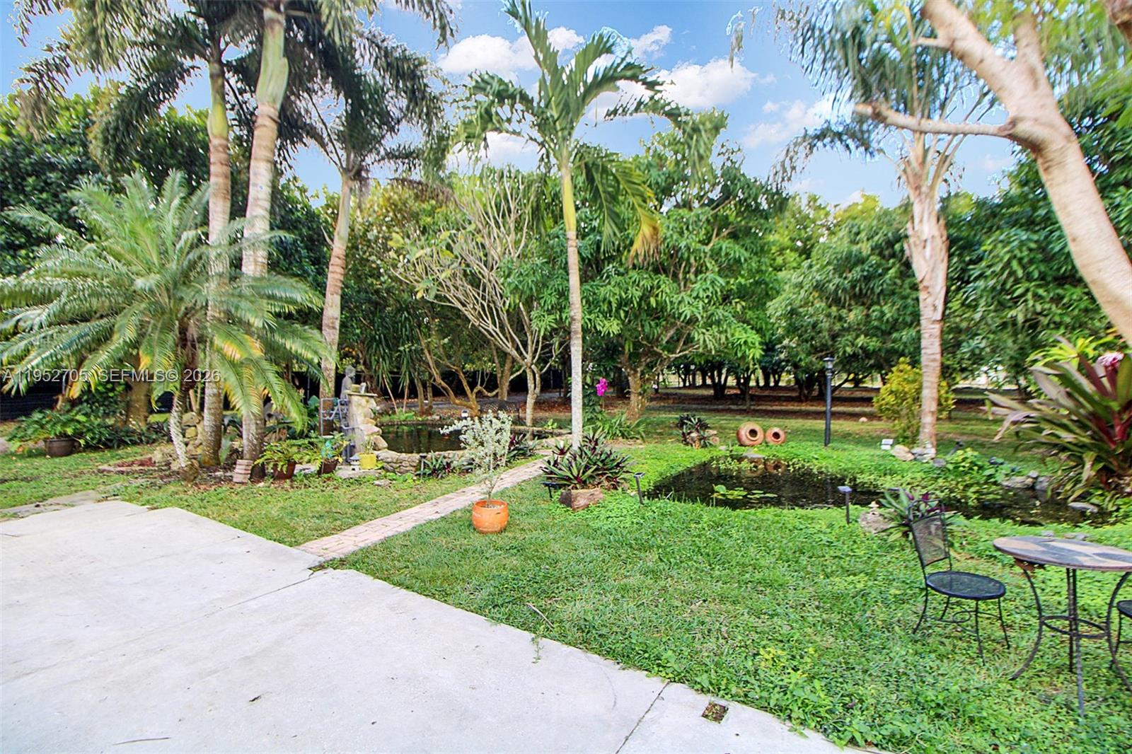 37225 Southwest 214th Avenue Homestead, FL 33034 - Photo 16 of 77
