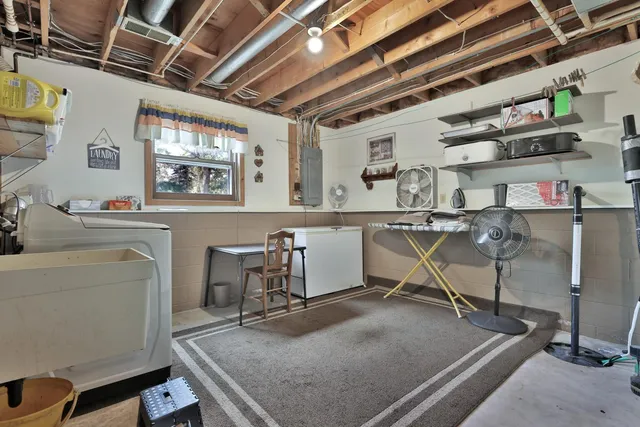 $599,900 | 31740 Redwing Avenue, Shafer, MN 55074