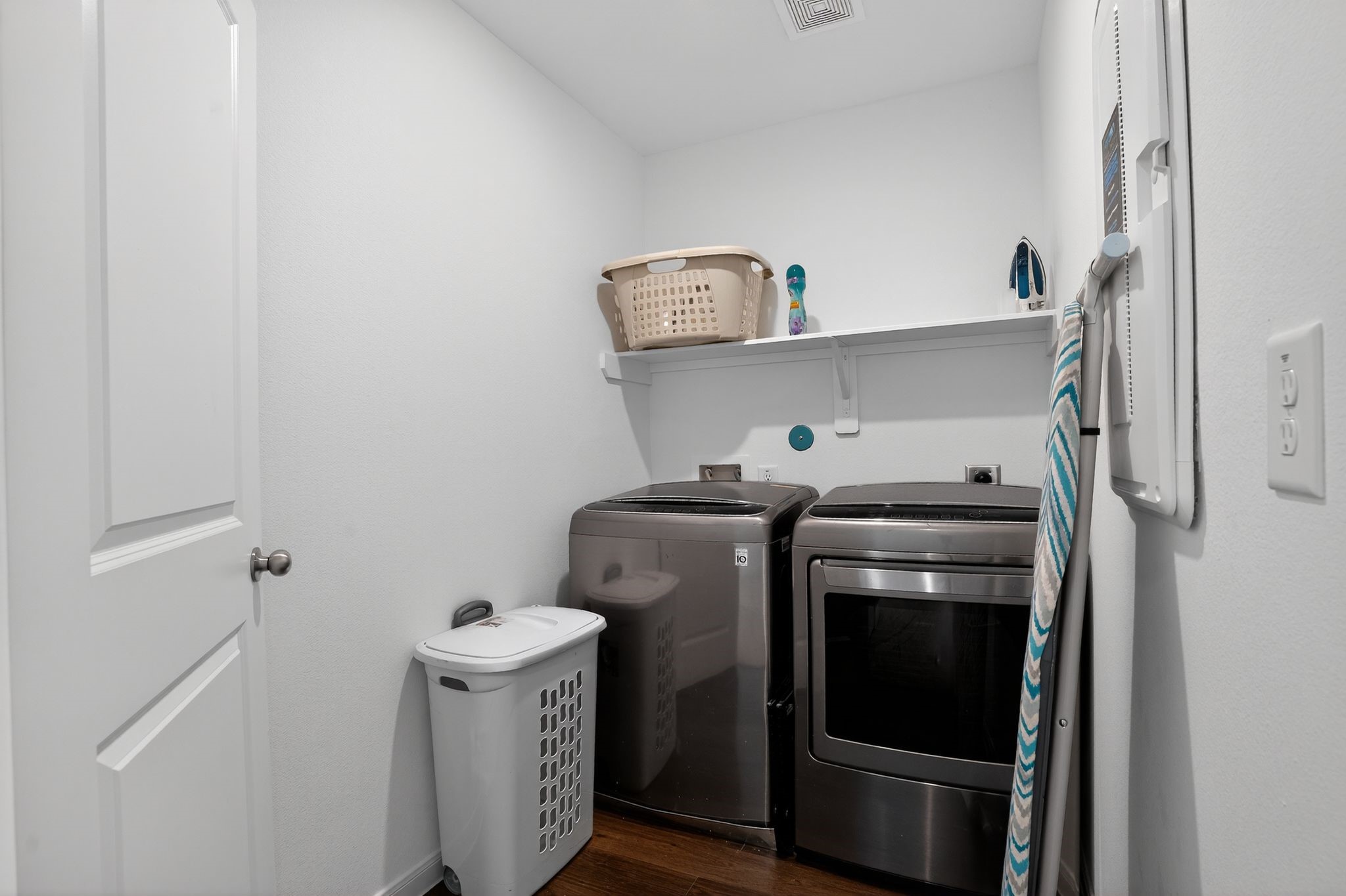 17866 Juneberry Seed Street Hockley, TX 77447 - Photo 19 of 26 a utility room with dryer and washer