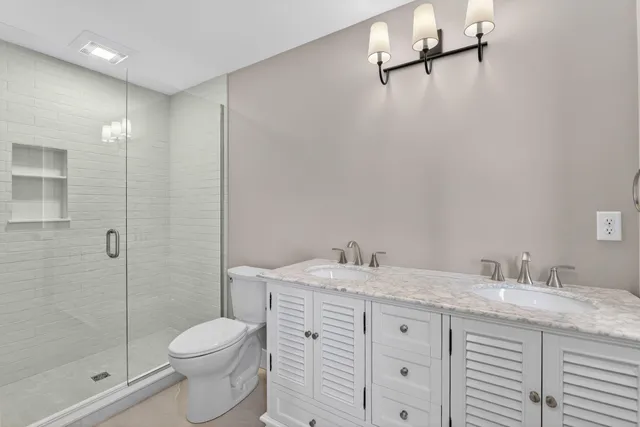 $2,495,000 | 142 Main Street, Kennebunkport, ME 04046