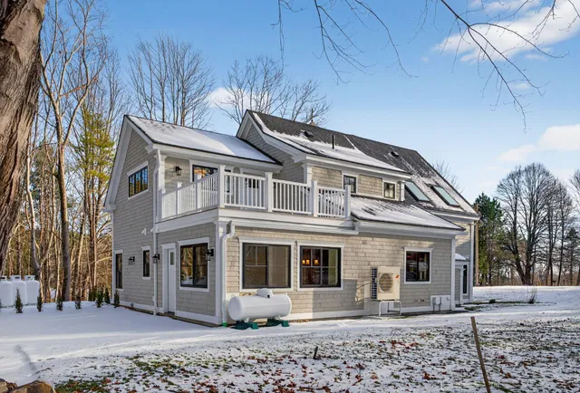 $2,495,000 | 142 Main Street, Kennebunkport, ME 04046