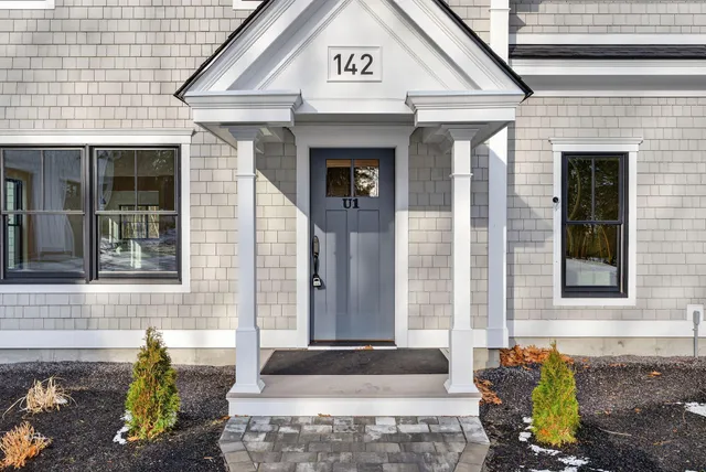 $2,495,000 | 142 Main Street, Kennebunkport, ME 04046