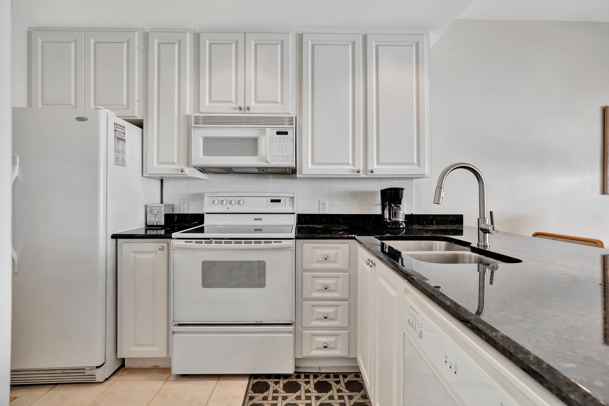 15 Laurel Oaks Circle Tequesta, FL 33469 - Photo 19 of 44 22-web-or-mls-_MLP9269