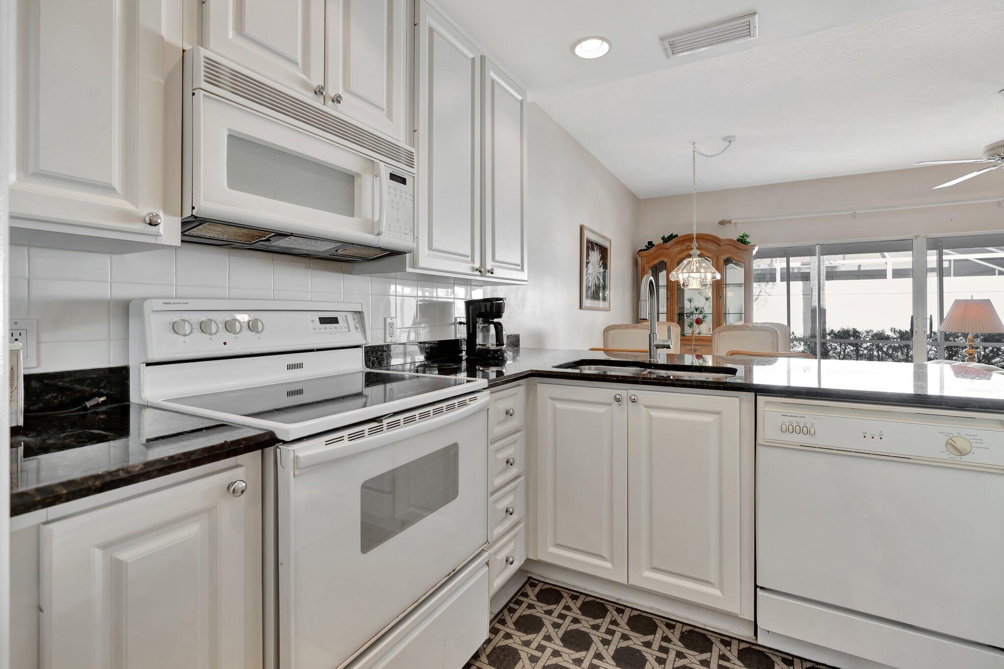 15 Laurel Oaks Circle Tequesta, FL 33469 - Photo 21 of 44 24-web-or-mls-_MLP9279