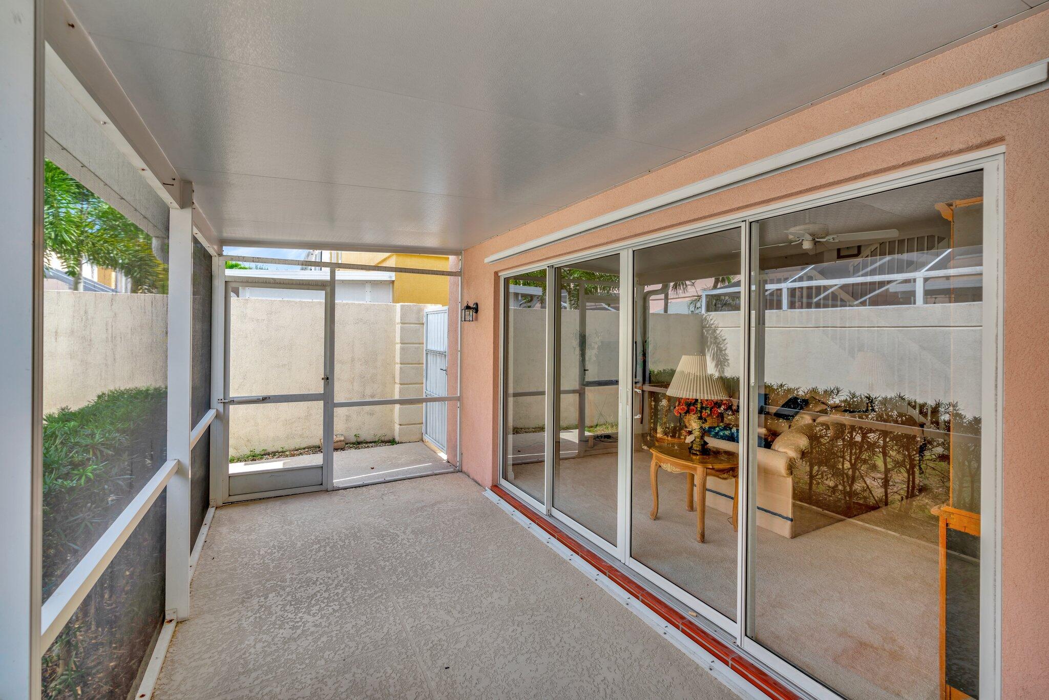 15 Laurel Oaks Circle Tequesta, FL 33469 - Photo 7 of 44 10-web-or-mls-_MLP9210