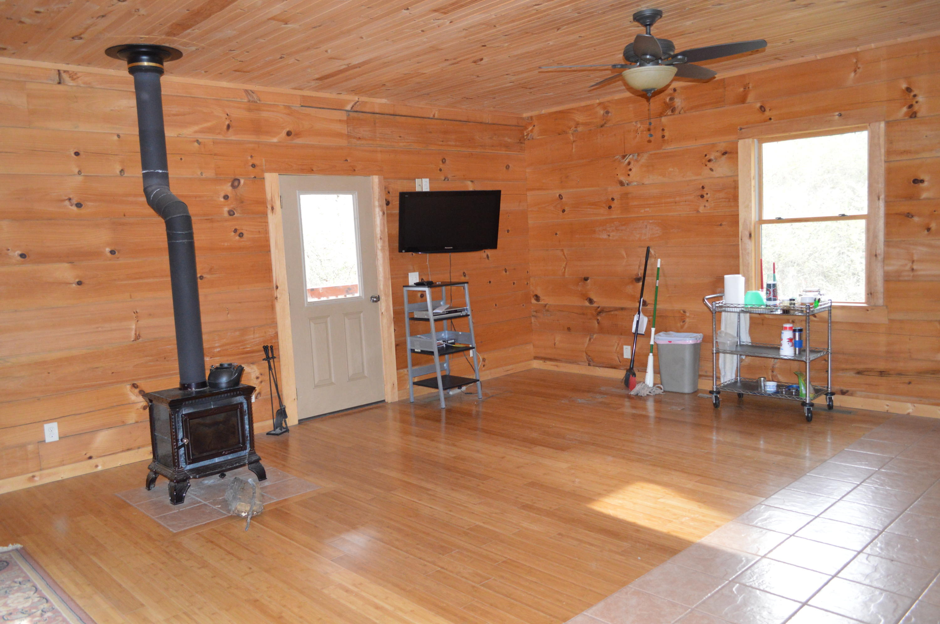 568 Old Spencer Road Pikeville, TN 37367 - Photo 5 of 17 DSC_0037