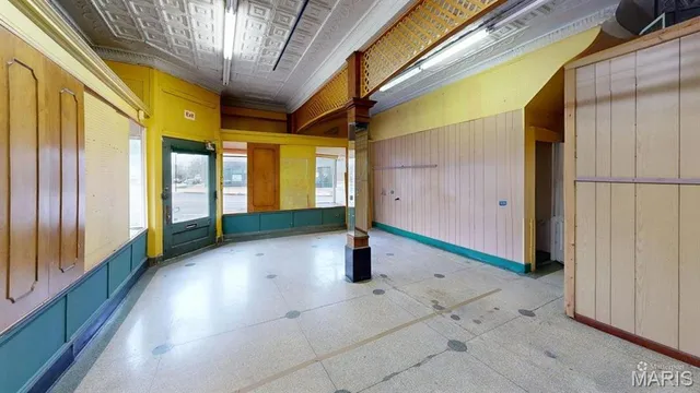 $210,000 | 6829 Gravois Avenue, St. Louis, MO 63109