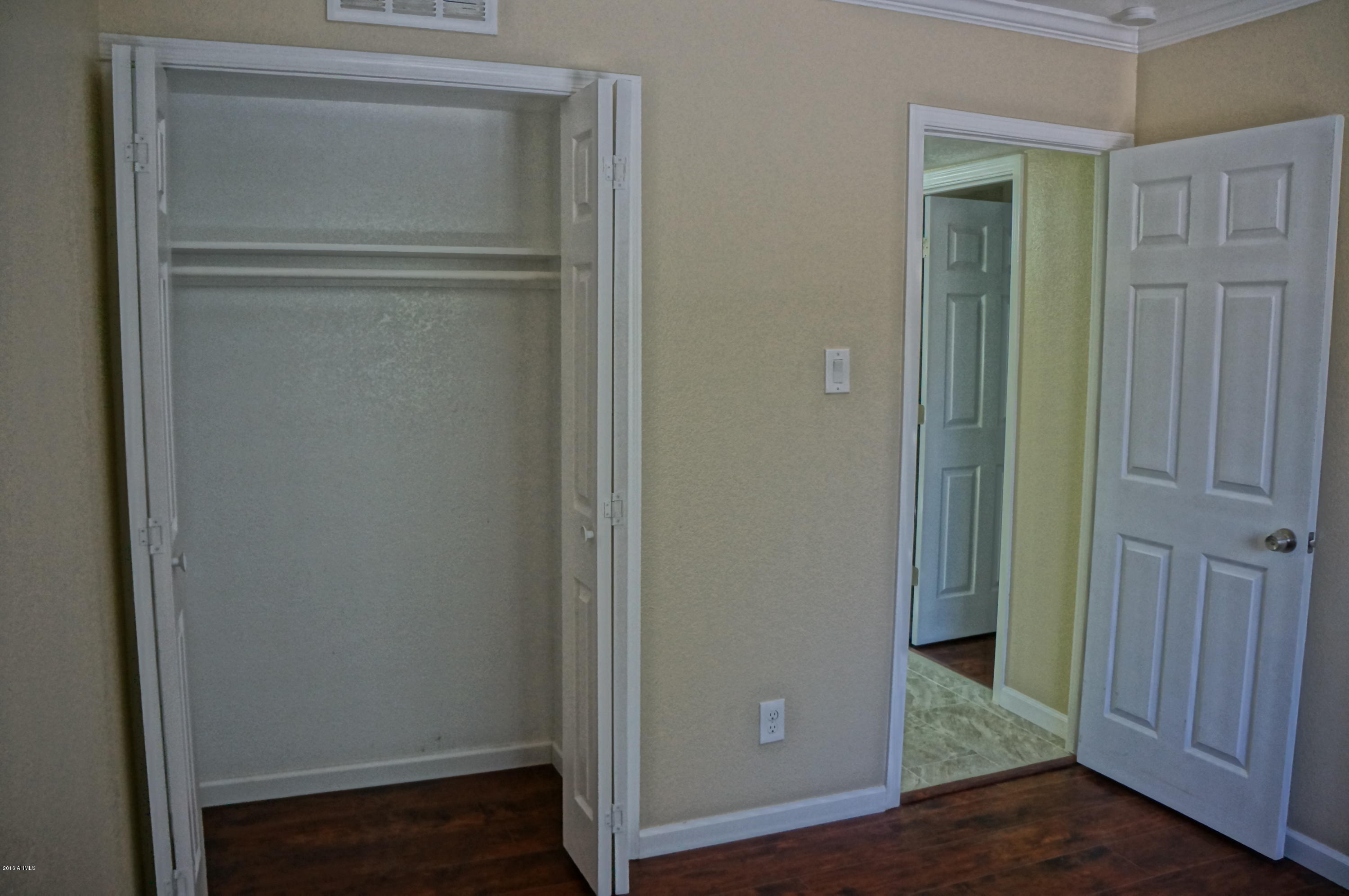 4101 West Wonderview Road Phoenix, AZ 85019 - Photo 16 of 36 DSC03206