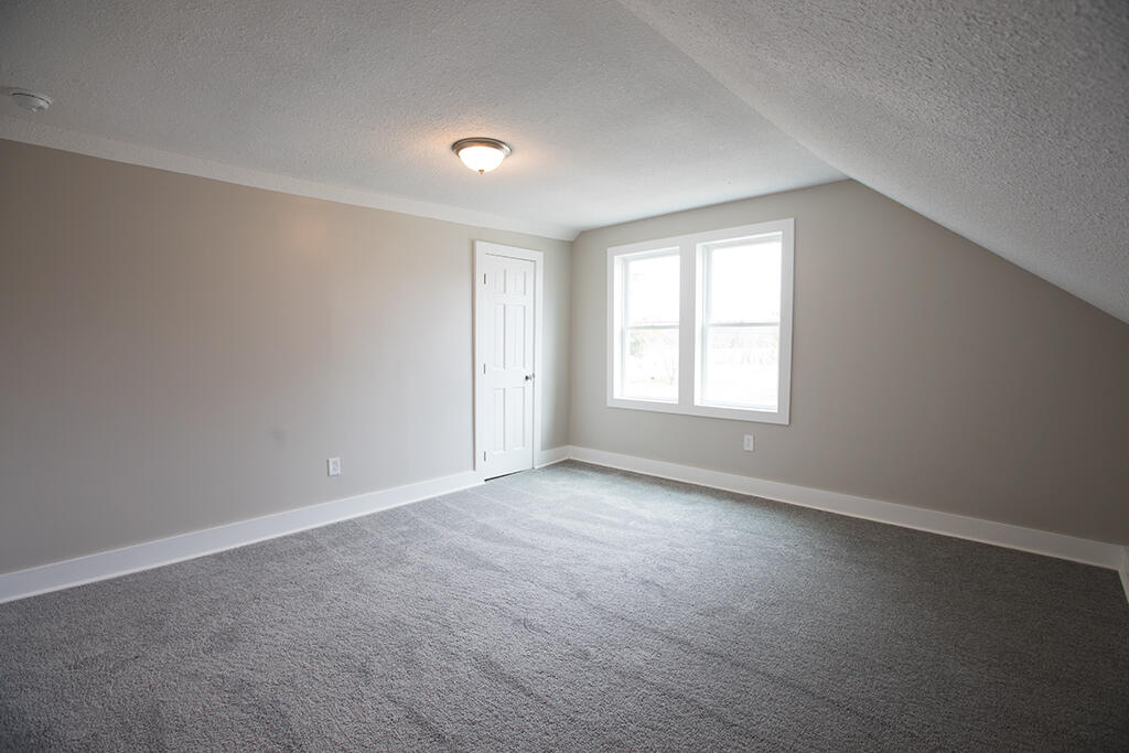 179 Main Street Corinth, ME 04427 - Photo 14 of 26 DJ2A9749