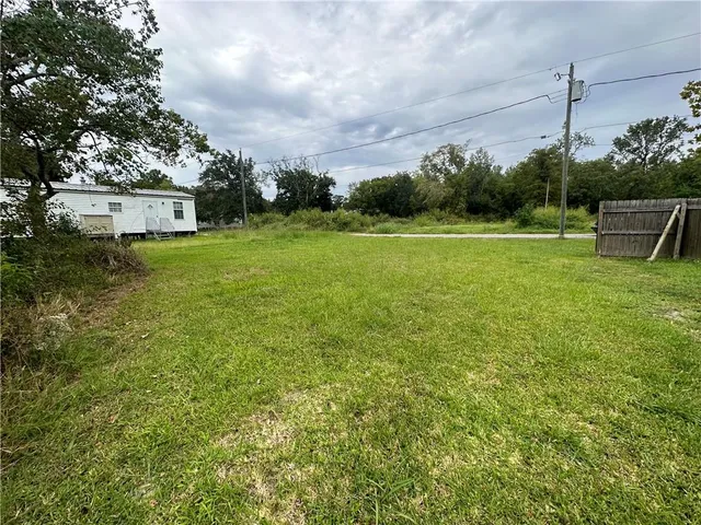 $39,900 | 1608 Linda Lou Drive, St. Bernard, LA 70085