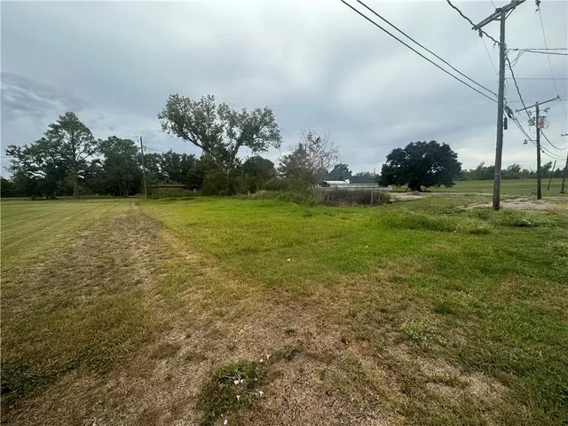 $39,900 | 1608 Linda Lou Drive, St. Bernard, LA 70085