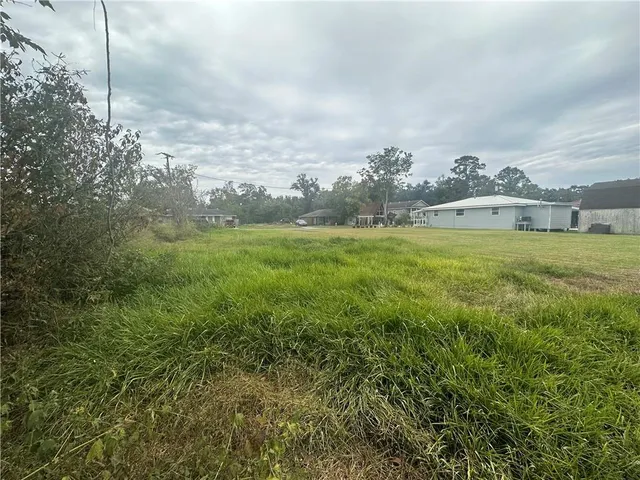 $39,900 | 1608 Linda Lou Drive, St. Bernard, LA 70085