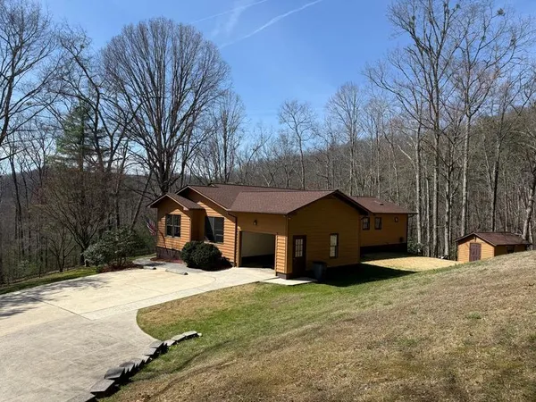 $459,000 | 273 Cox Lane, Hayesville, NC 28904