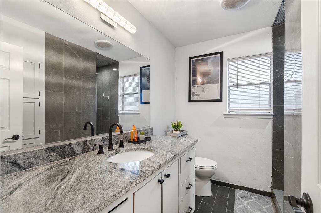 621 Royal Valley Road Grand Prairie, TX 75052 - Photo 23 of 24