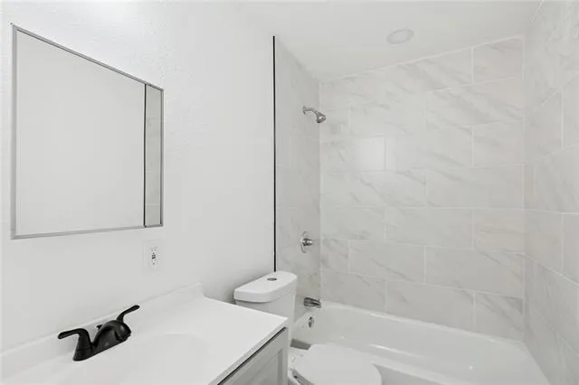 $1,650 | 2427 Octavia Drive, Chalmette, LA 70043