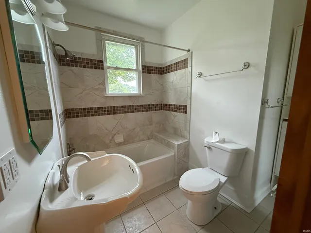 $195,000 | 7077 West 450 South, Williamsport, IN 47993