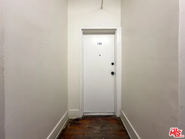 $1,600 | 434 South Rampart Boulevard, Unit 108, Los Angeles, CA 90057
