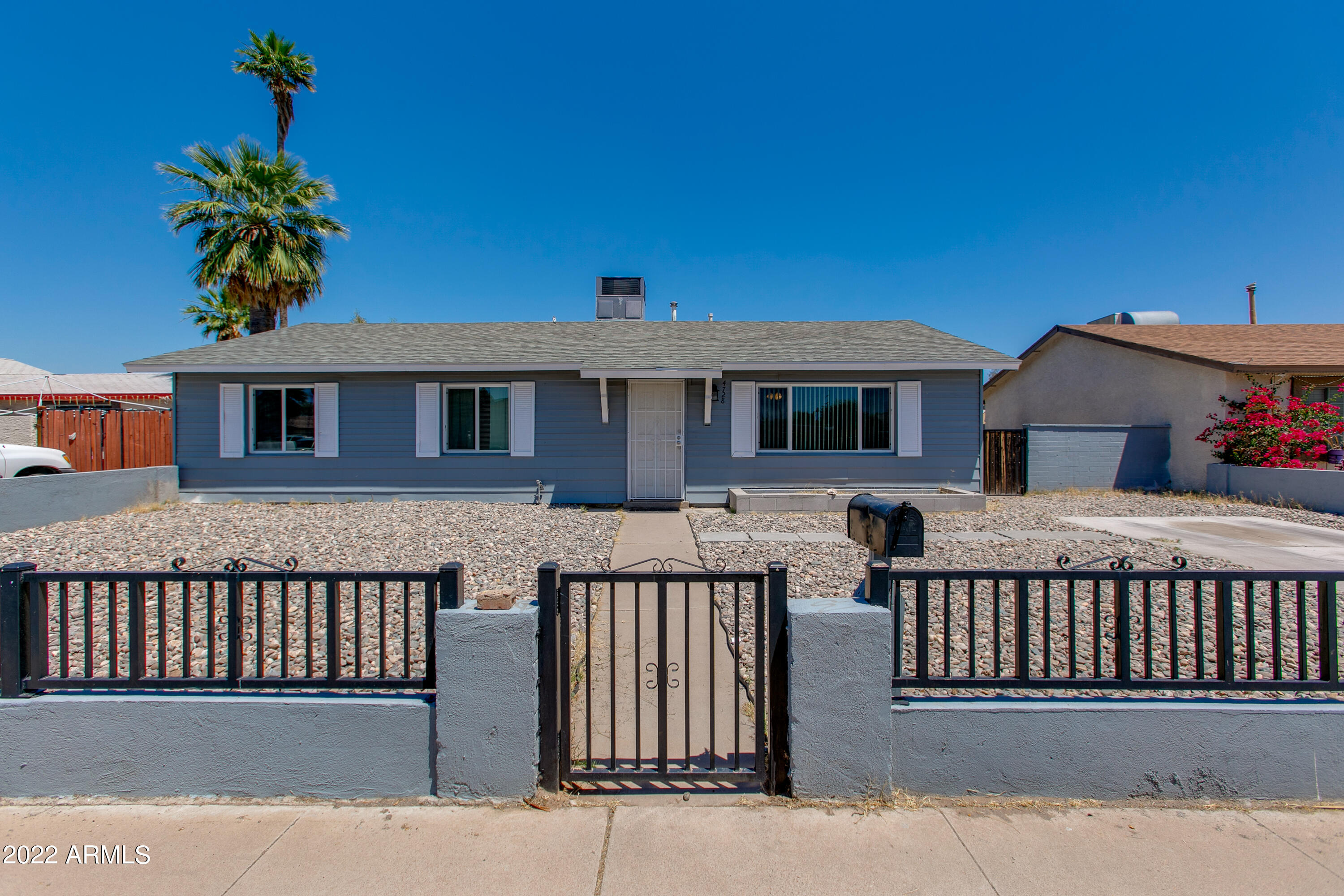 4728 East Pecan Road Phoenix, AZ 85040 - Photo 2 of 29 01-Pecan