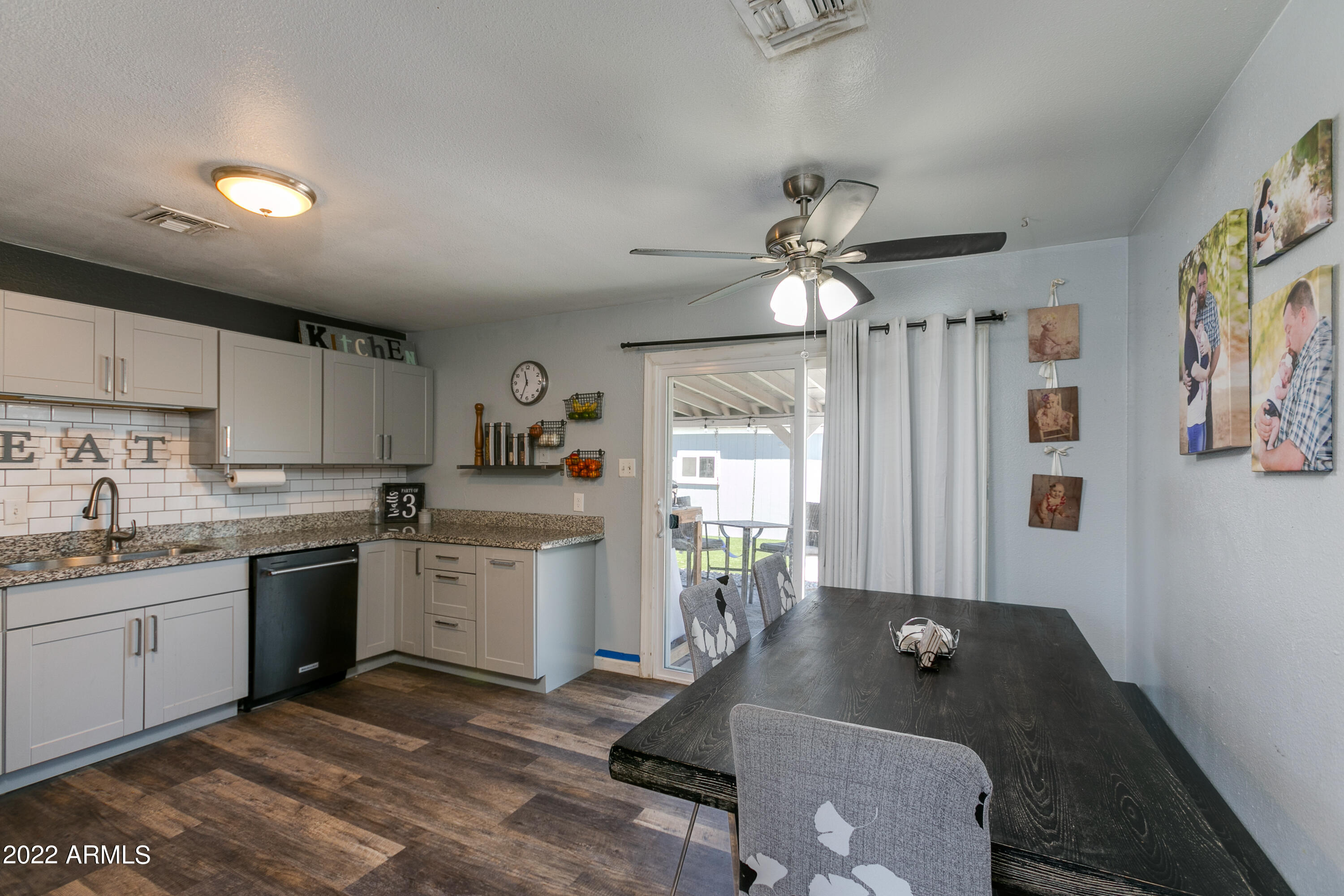 4728 East Pecan Road Phoenix, AZ 85040 - Photo 9 of 29 09-Pecan
