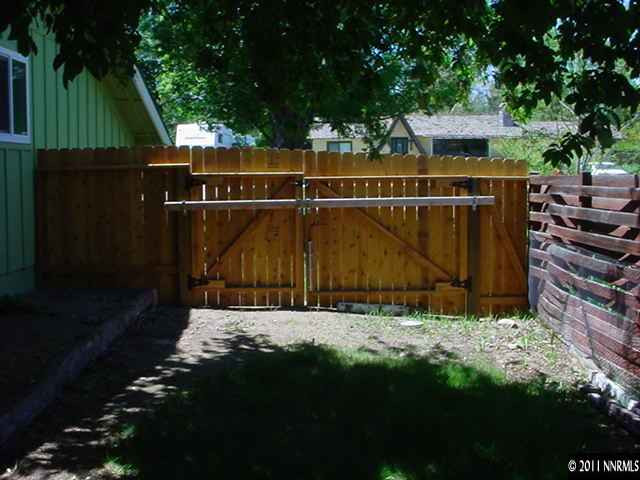 4000 Jasper Lane Reno, NV 89509 - Photo 9 of 10 a view of outdoor space and yard