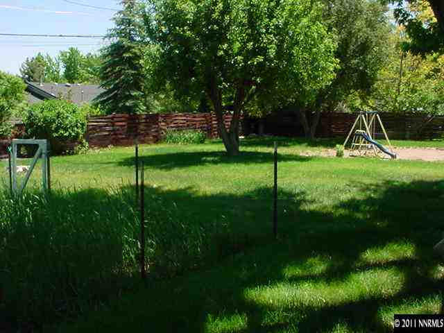 4000 Jasper Lane Reno, NV 89509 - Photo 10 of 10 a view of a garden