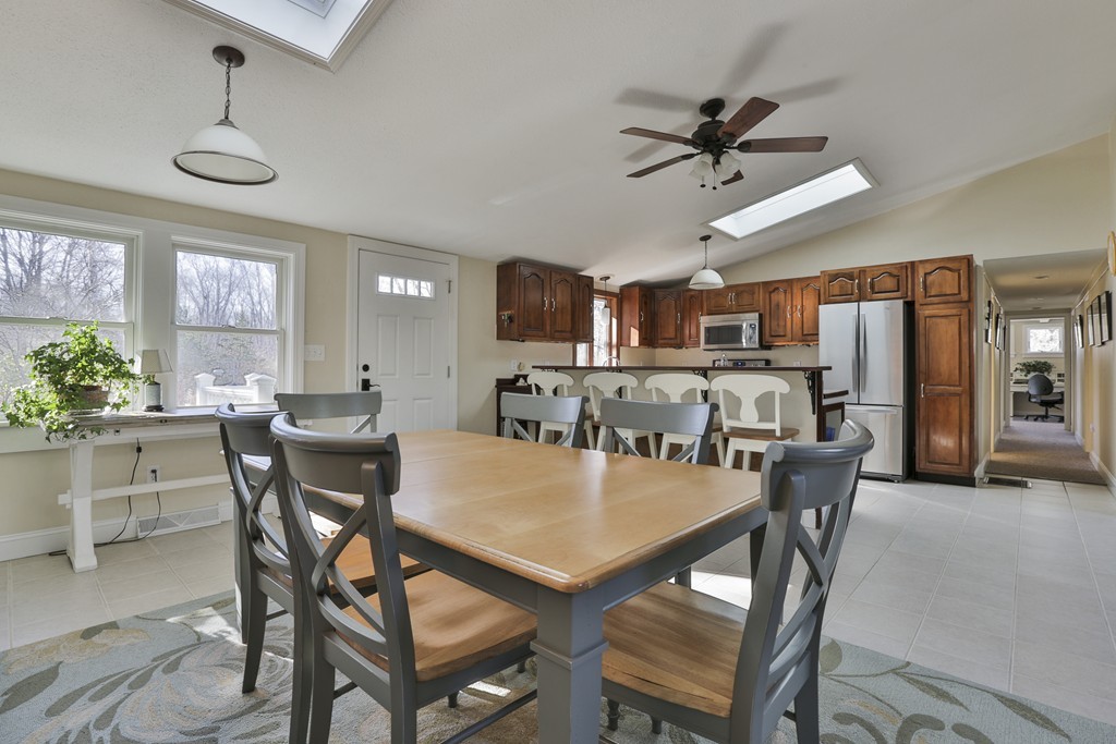 18 Ferry Road Salisbury, MA 01952 - Photo 6 of 29