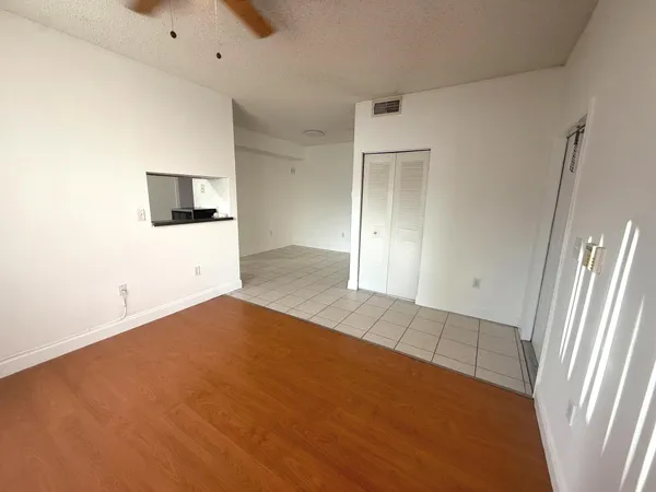 $2,300 | 2331 Northwest 96th Terrace, Unit 17M, Pembroke Pines, FL 33024