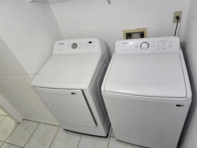 $2,150 | 1102 Green Pine Boulevard, Unit E2, West Palm Beach, FL 33409