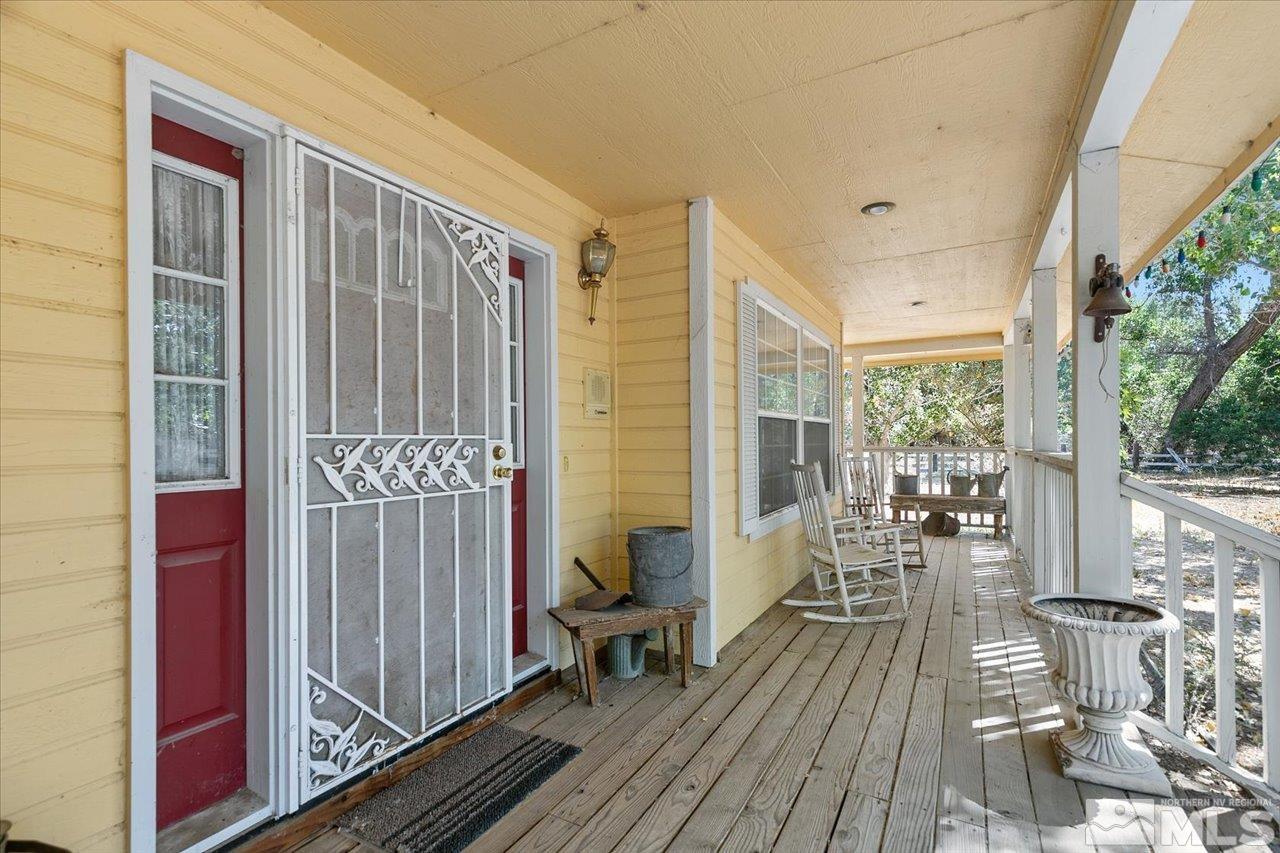 5790 Hooper Place Fallon, NV 89406 - Photo 20 of 39 a view of balcony with furniture