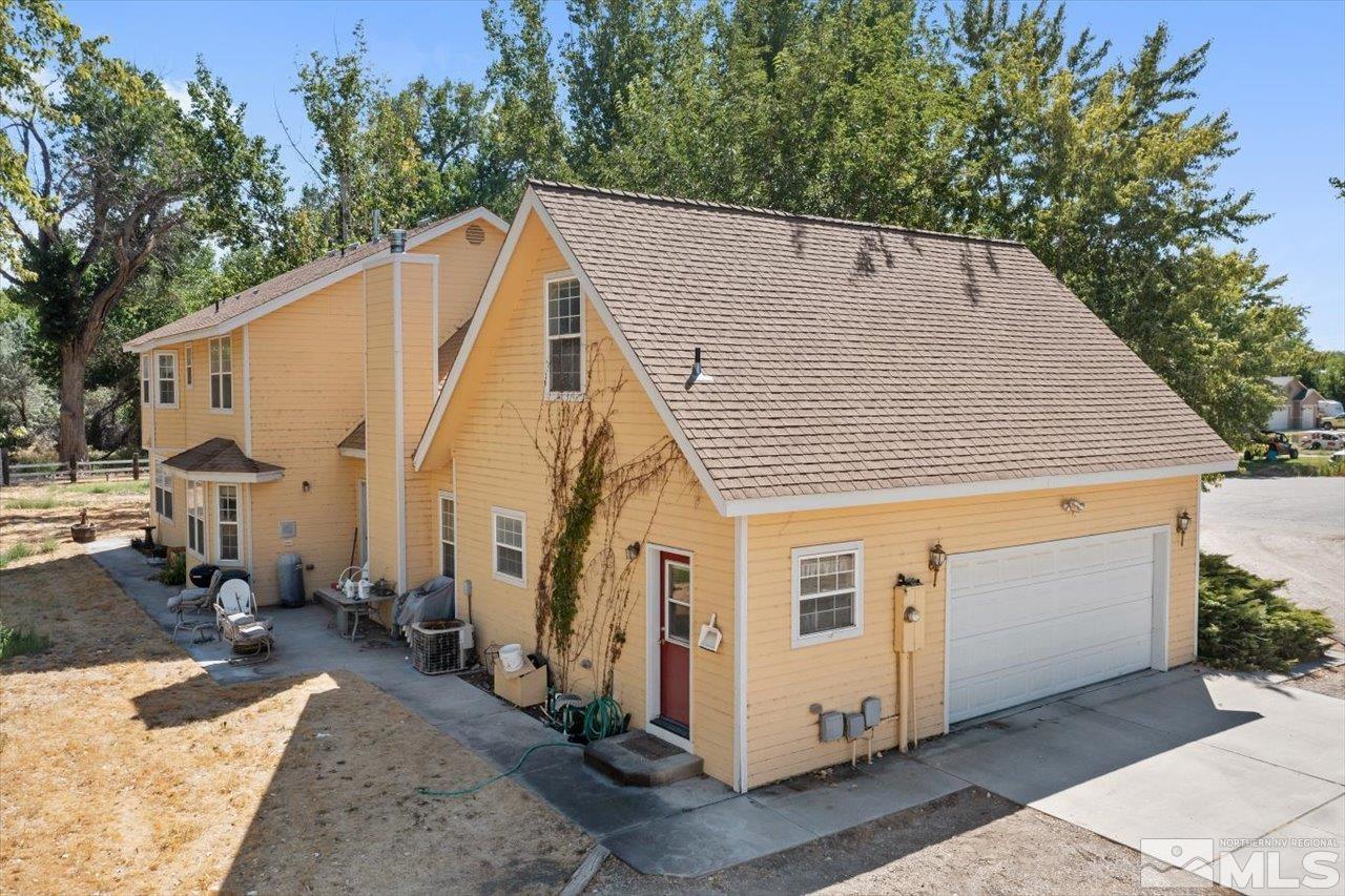 5790 Hooper Place Fallon, NV 89406 - Photo 8 of 39 a view of a house with backyard