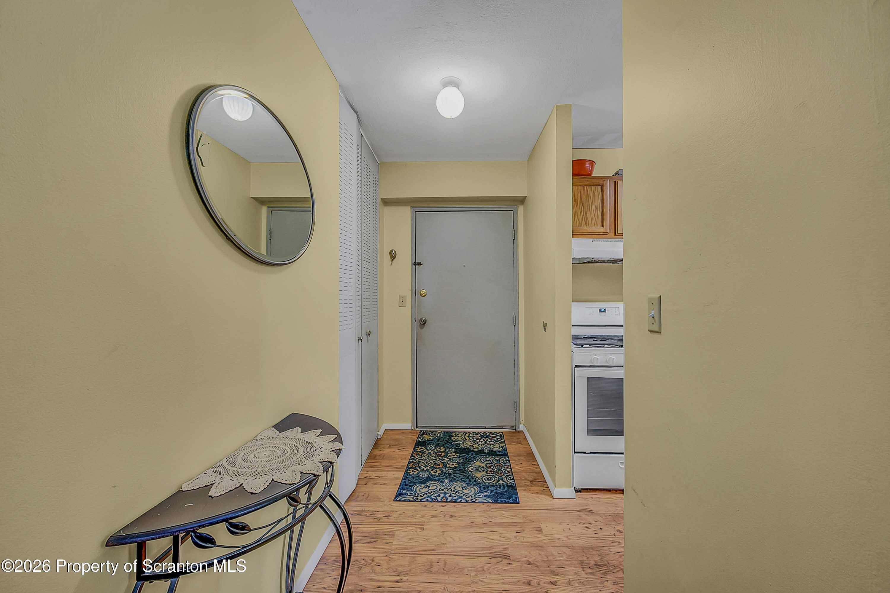 1603 Summit Pointe Scranton, PA 18508 - Photo 5 of 28 Hall