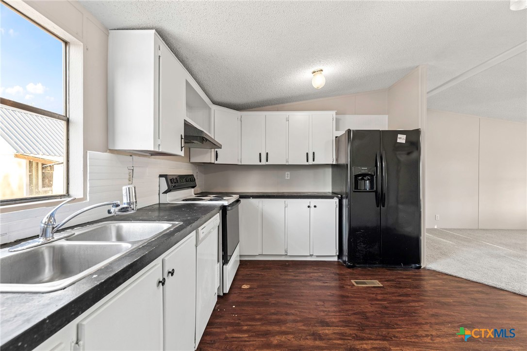 645 Old Luling Road Lockhart, TX 78644 - Photo 11 of 43
