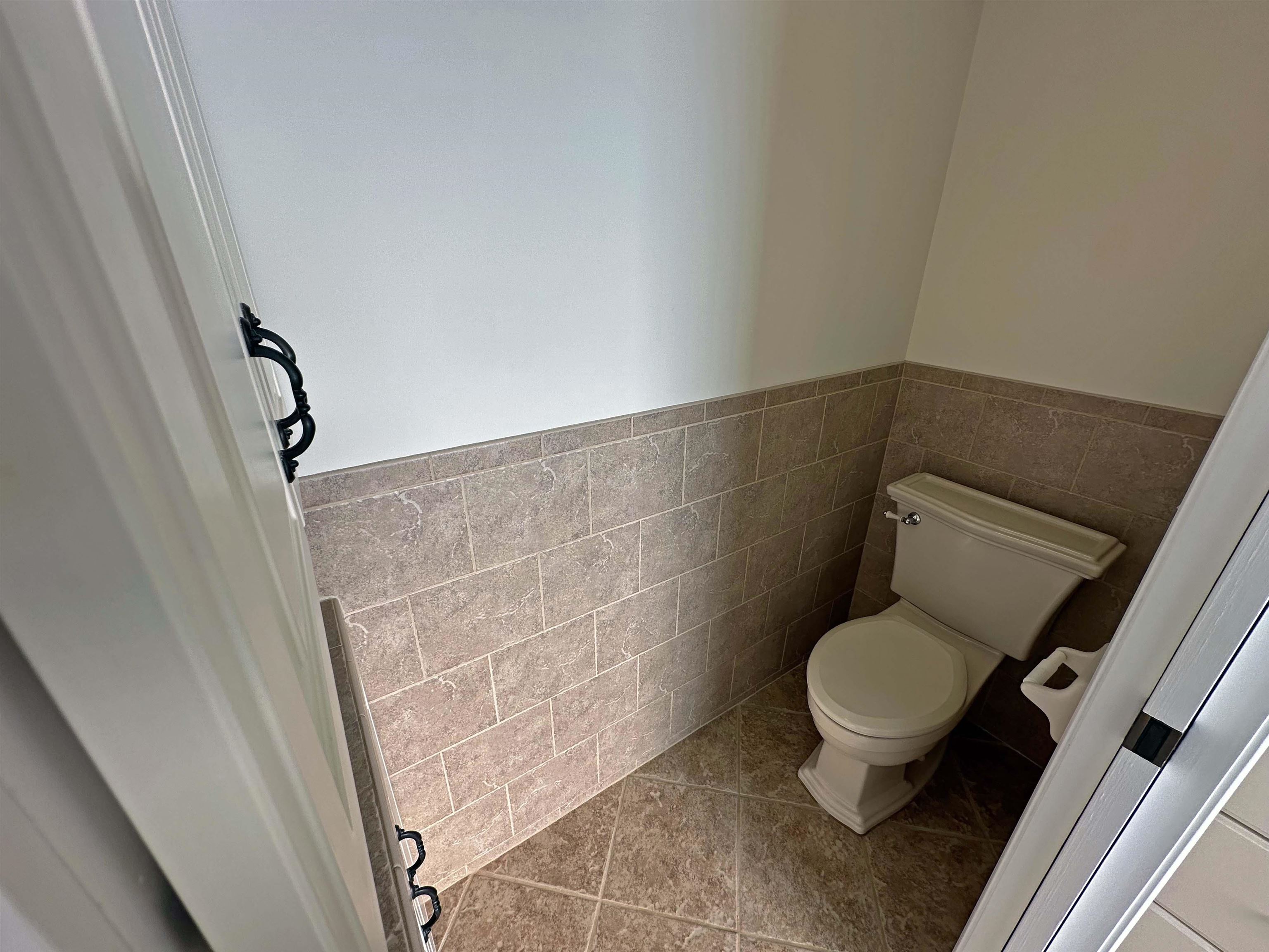 7671 State Road Saginaw, MI 48609 - Photo 13 of 22 50133321-f62e884f-a56f-4da1-baf7-b6d1a2a802f0.JPG