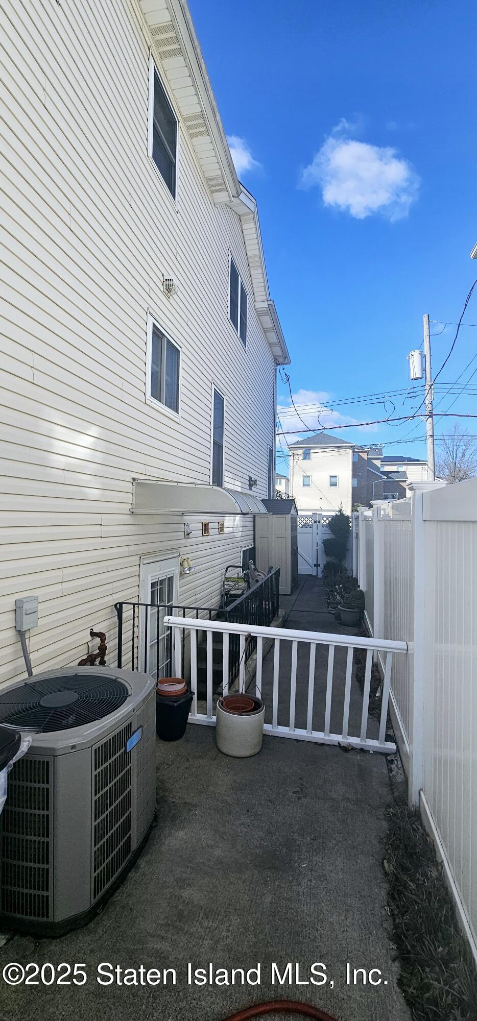 480 Riga Street Staten Island, NY 10306 - Photo 23 of 24 20250201_120015