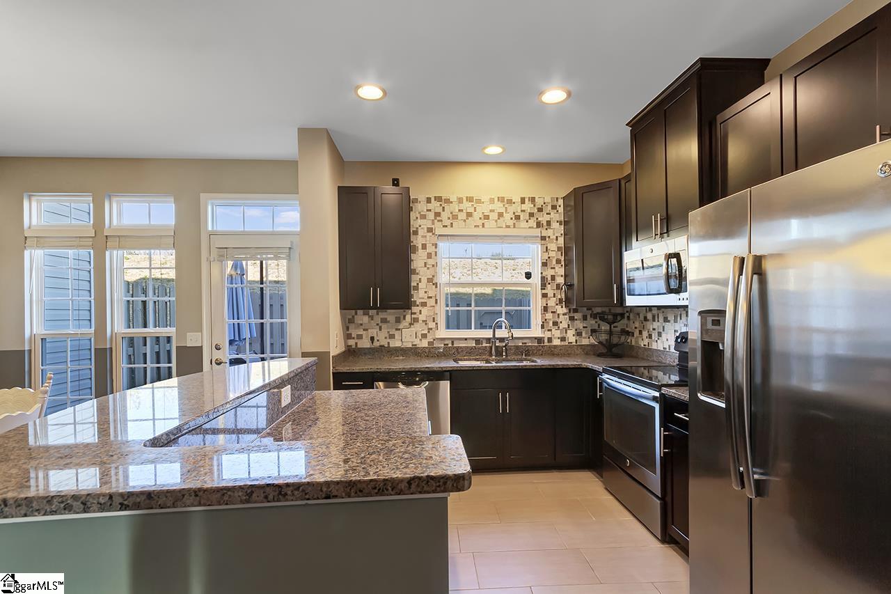 421 Christiane Way Greenville, SC 29607 - Photo 3 of 23 Gallery Image 3