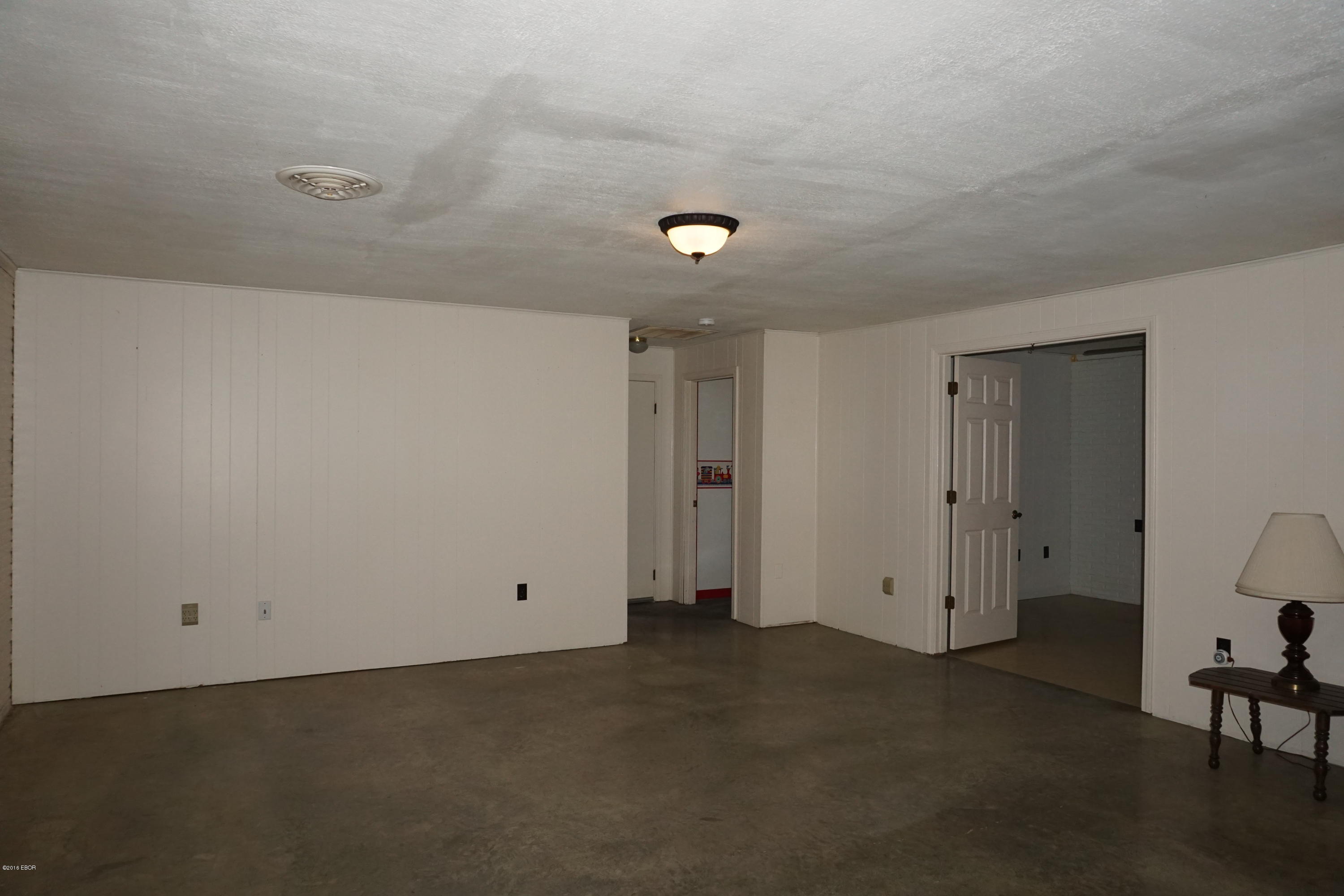 8825 Seavers Road Iuka, IL 62849 - Photo 11 of 26