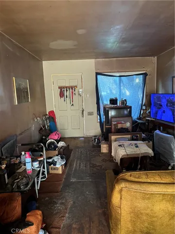 $400,000 | 519 South Holly Avenue, Compton, CA 90221