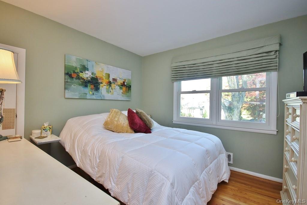 74 Hungerford Road Briarcliff Manor, NY 10510 - Photo 18 of 33
