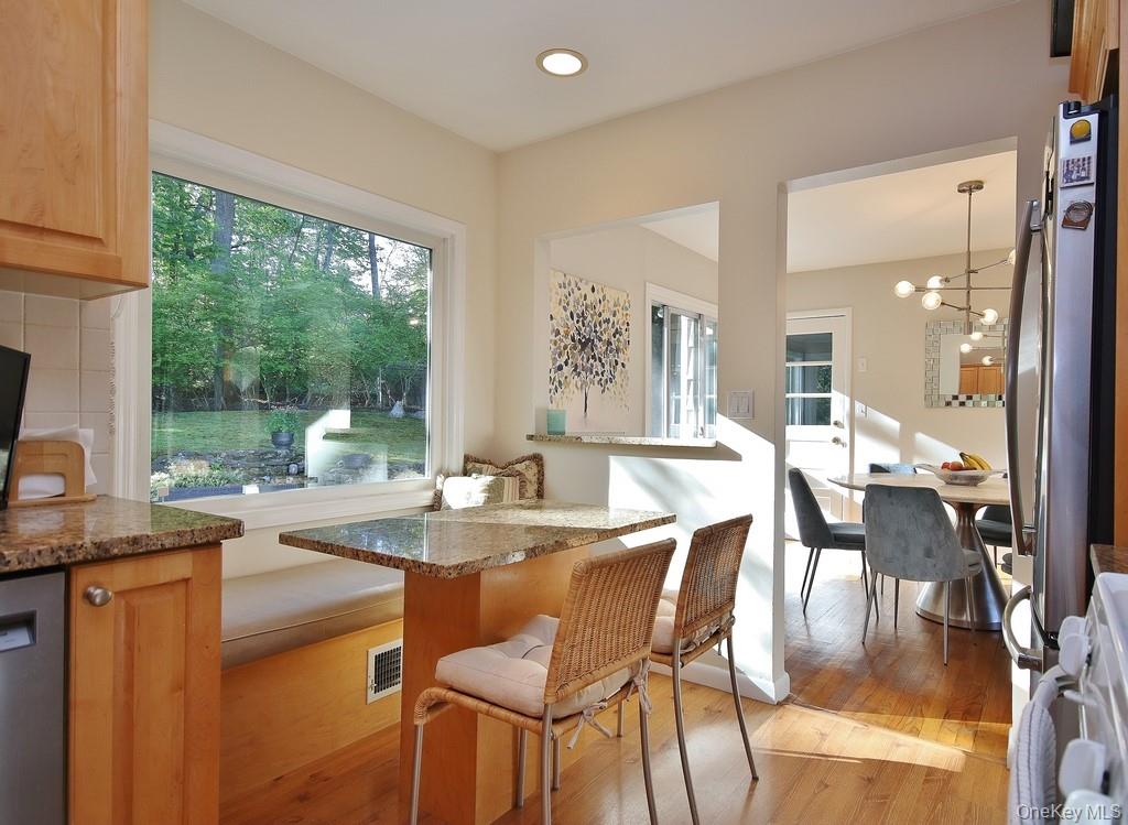 74 Hungerford Road Briarcliff Manor, NY 10510 - Photo 5 of 33