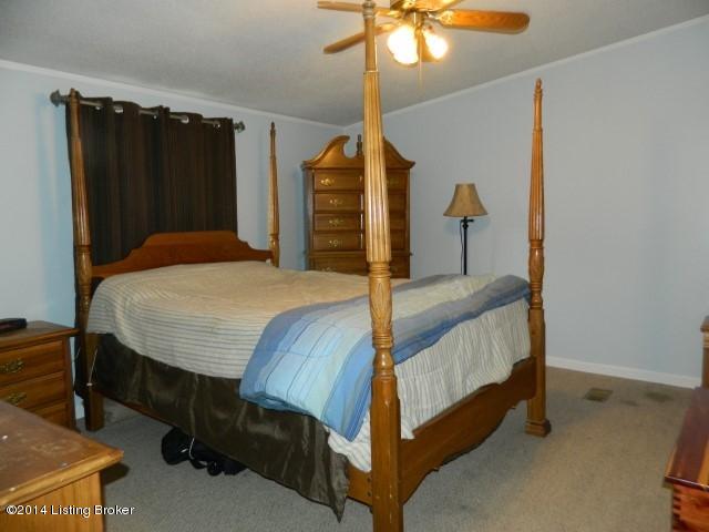 1725 Ballard Road Lawrenceburg, KY 40342 - Photo 10 of 13 Master