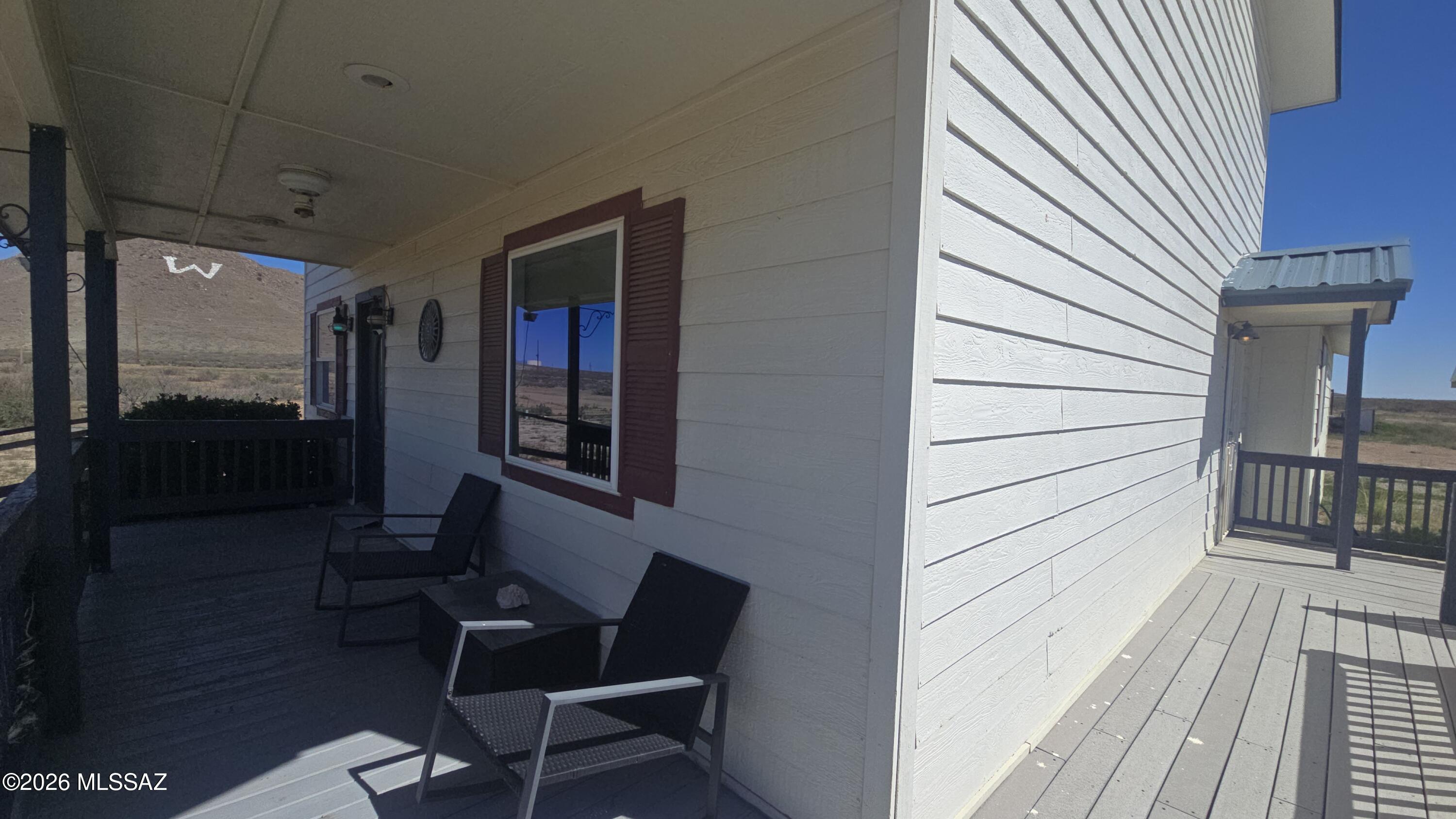 6464 North 6 Gun Road Willcox, AZ 85643 - Photo 3 of 32 front portch of home