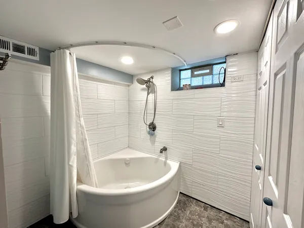 $388,500 | 1636 Manchester Avenue, Westchester, IL 60154