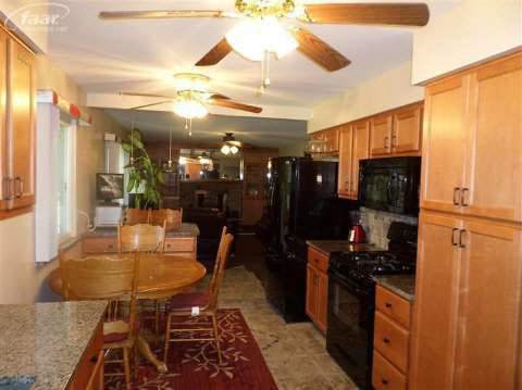 3260 West Carpenter Road Flint, MI 48504 - Photo 5 of 7 20375650-4.JPG