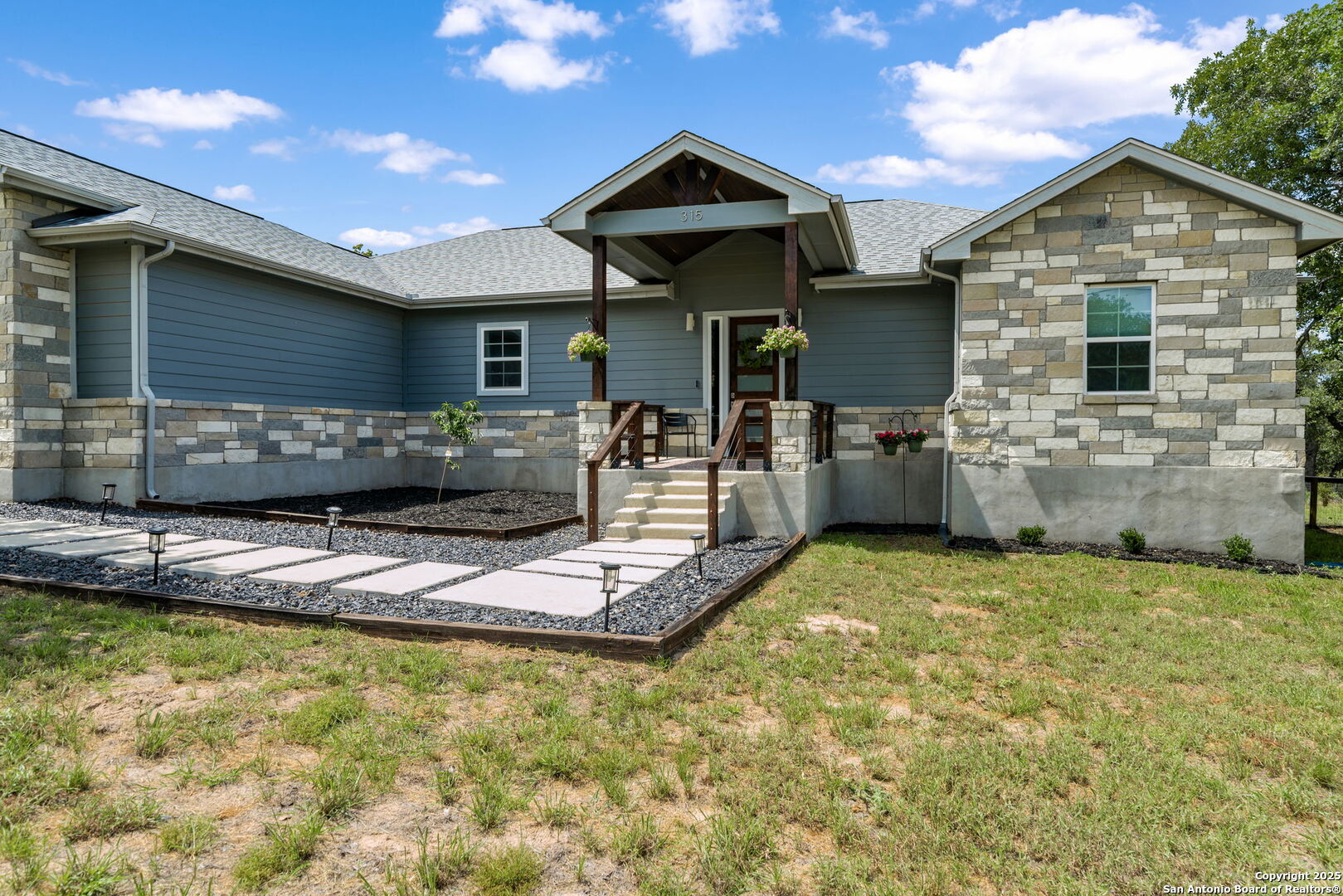 315 Log Cabin Way Poteet, TX 78065 - Photo 4 of 48