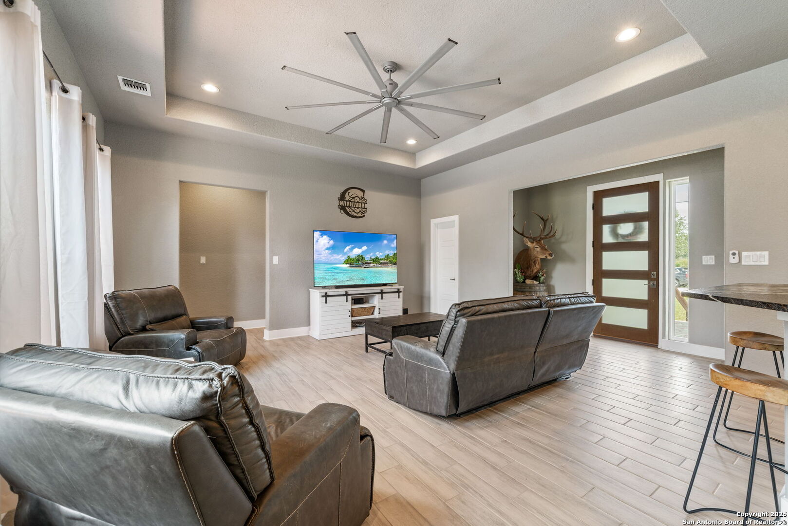 315 Log Cabin Way Poteet, TX 78065 - Photo 9 of 48