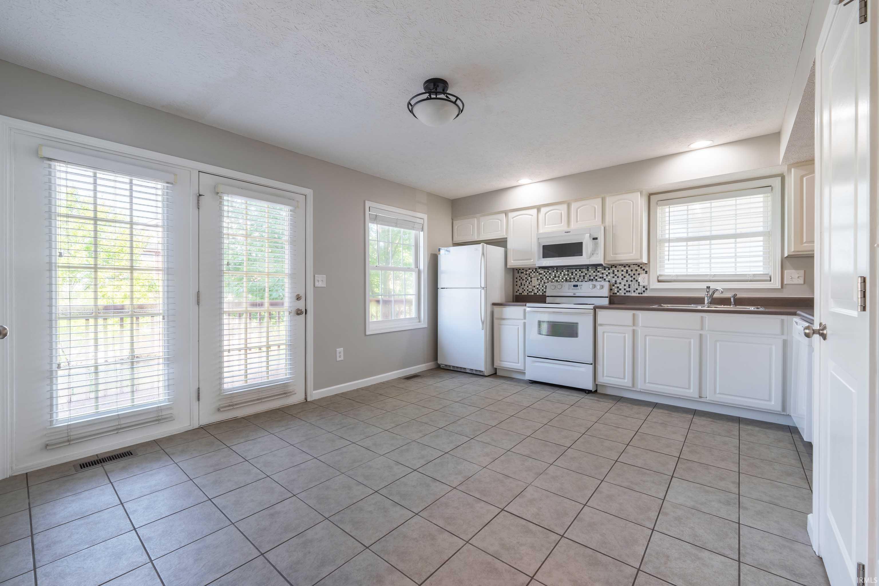 2575 South Addisyn Lane Bloomington, IN 47403 - Photo 8 of 33