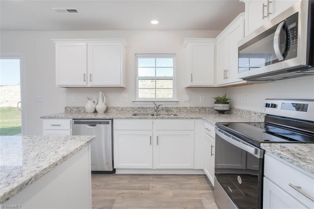 469 Warbler Way Lexington, NC 27295 - Photo 17 of 34 *photos are of model home and are for representational purposes only.