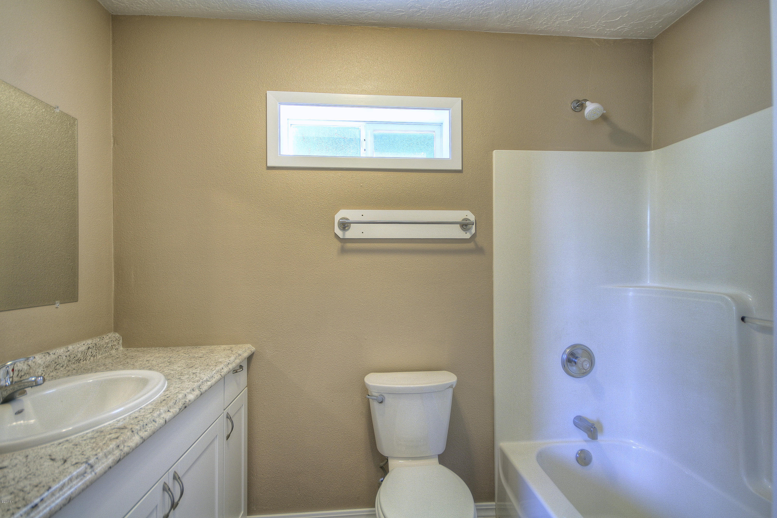 2050 Southeast Ammon Road Toledo, OR 97391 - Photo 18 of 27 18-IMG_0486_7_8-Edit-7